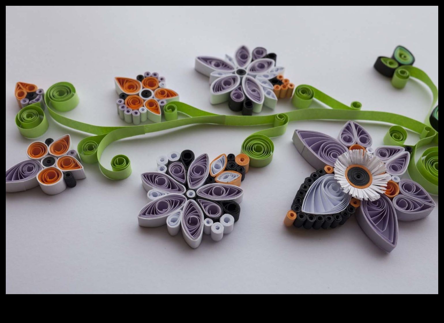 Amatniecība ar Papercraft Quilling Strips: Sarežģītu dizainu izveide