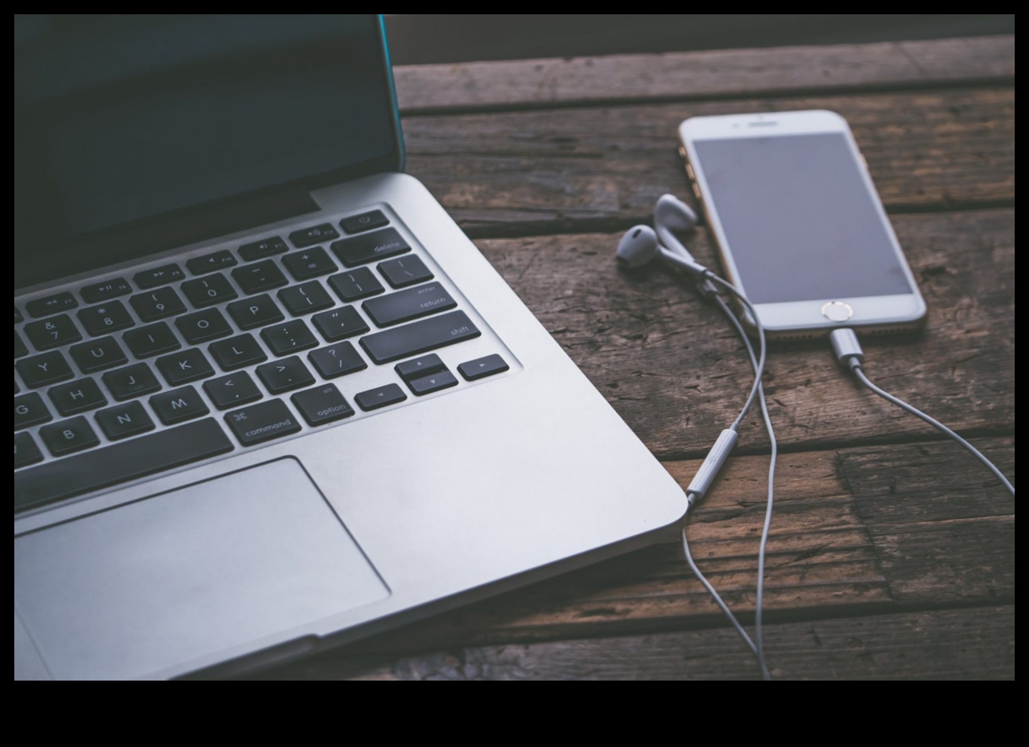 Mobilā vairākuzdevumu veikšana: piederumi žonglēšanai klēpjdatorā