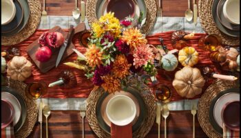 Ražas galda dekors: DIY amatniecība svinīgai Pateicības dienai